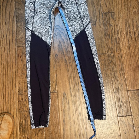 Lululemon Pace Rival Crop leggings in Power Luxtreme fabric Size 6 - Picture 8 of 9